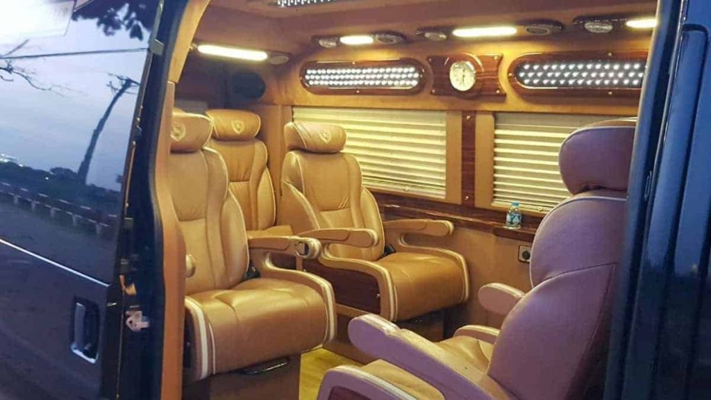Full Moon Travel limousine Bus