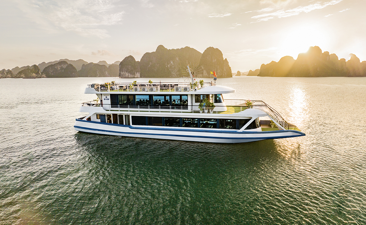 Cat Ba Luxury One Day Boat