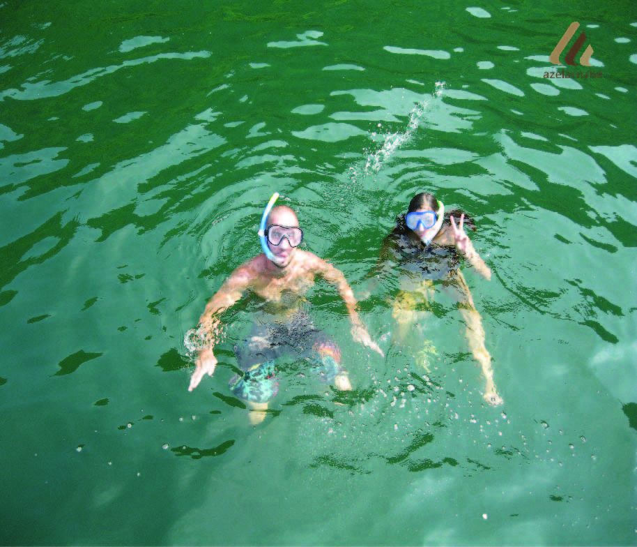 Snorkeling in Lan Ha Bay