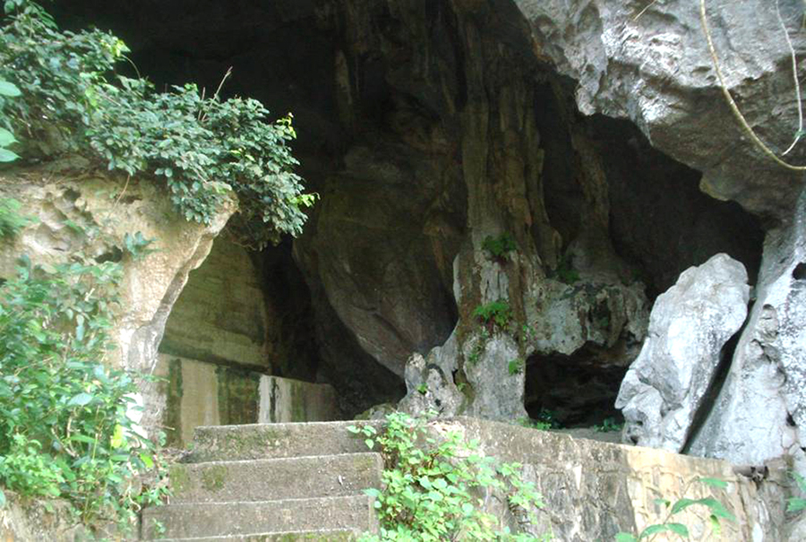 Cat Ba National Park-Hospital Cave