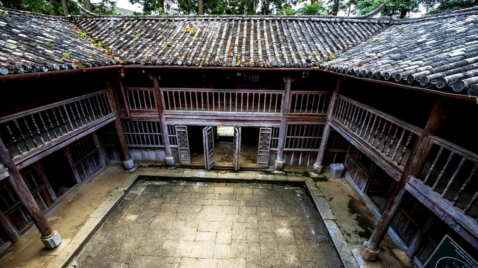 Hmong Royal Palace