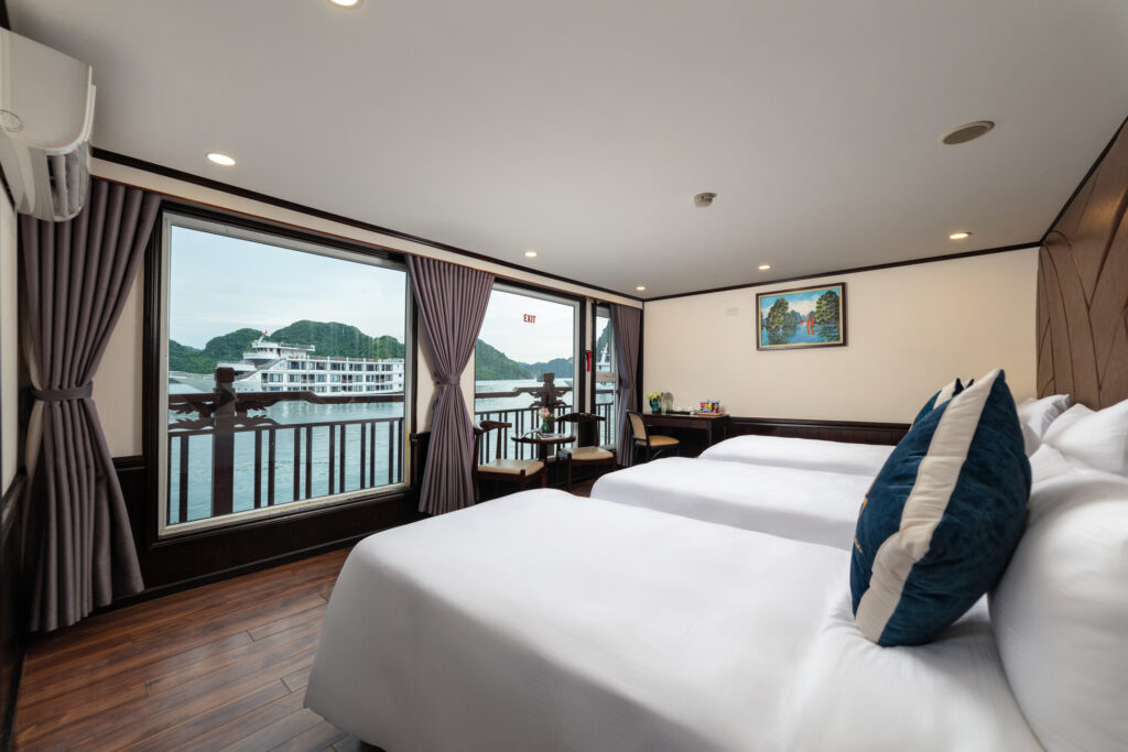Triple Seaview Cabin
