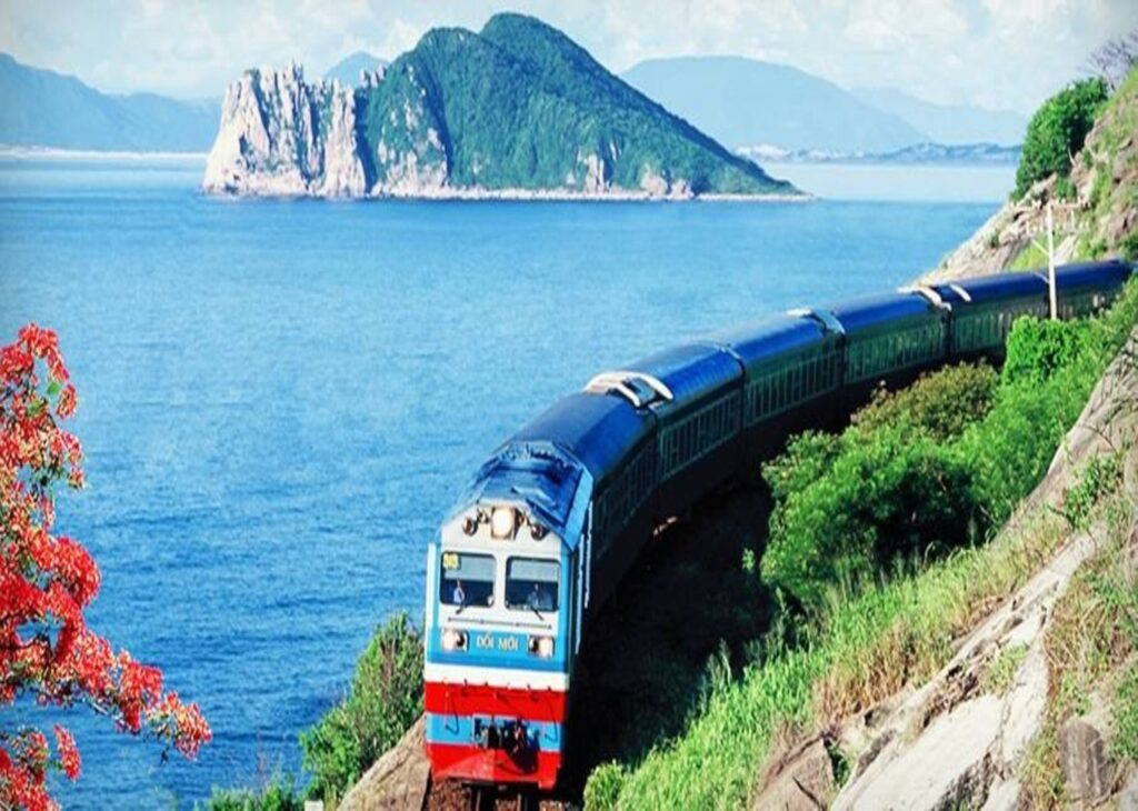 Train Ninh Binh to Hue SE7 Departure 08.26am