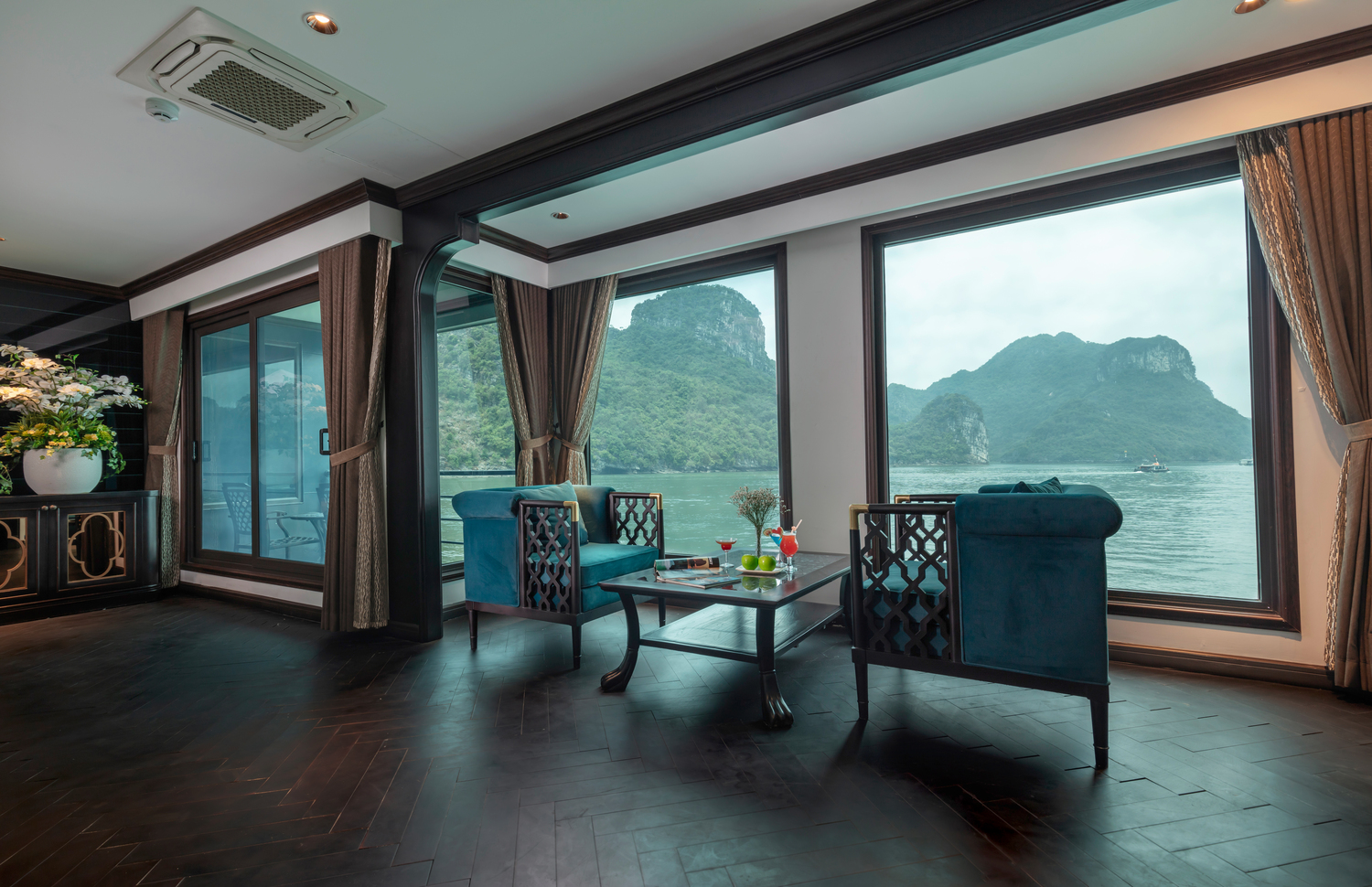 Velar Of The Seas Cruise – Halong Bay – Lan Ha Bay