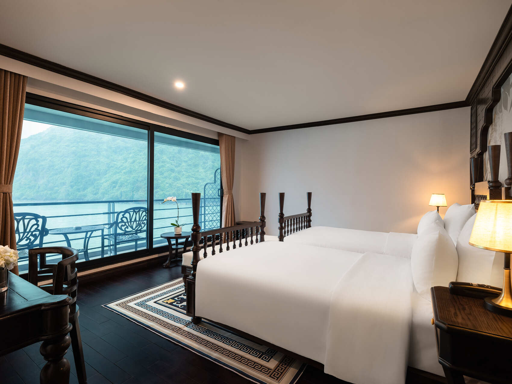 Velar Of The Seas Cruise – Halong Bay – Lan Ha Bay