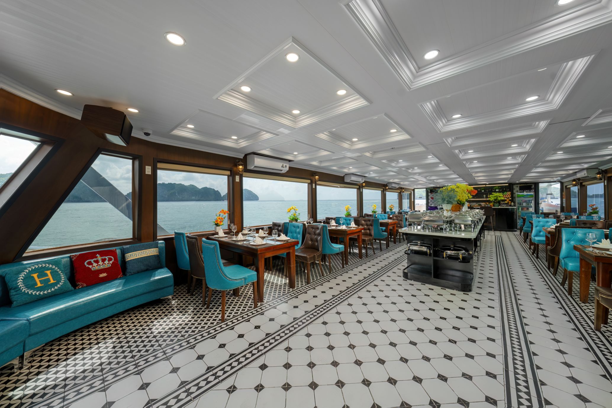 Lunch on Full Moon Cruise