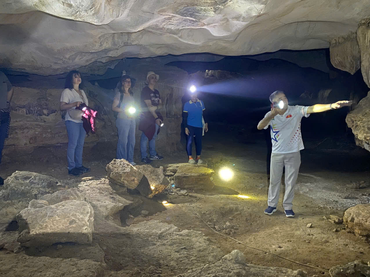 Cat Ba Adventure Cave