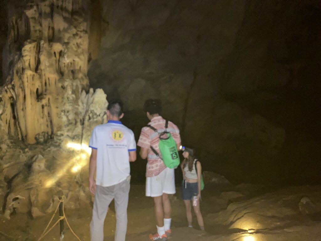Thien Long Cave in Cat Ba island