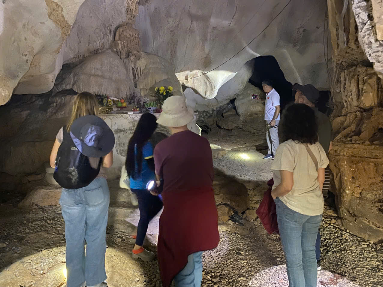 Thien Long Cave Explore