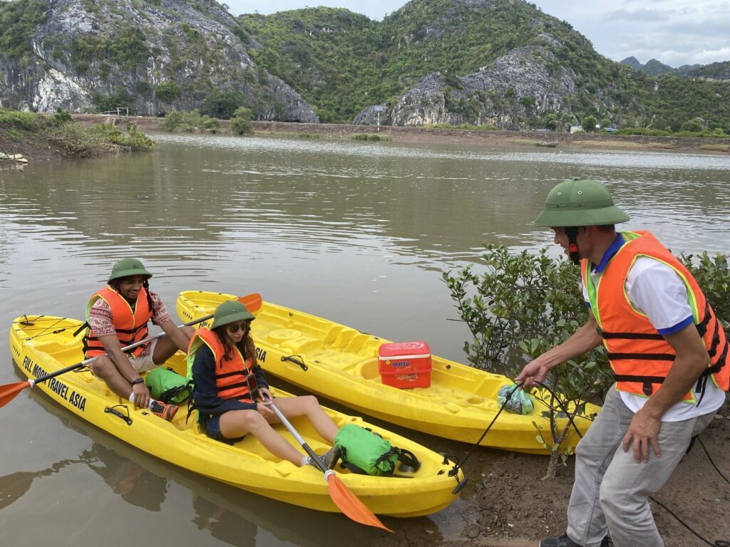 Thien Long Cave Tour on Cat ba island