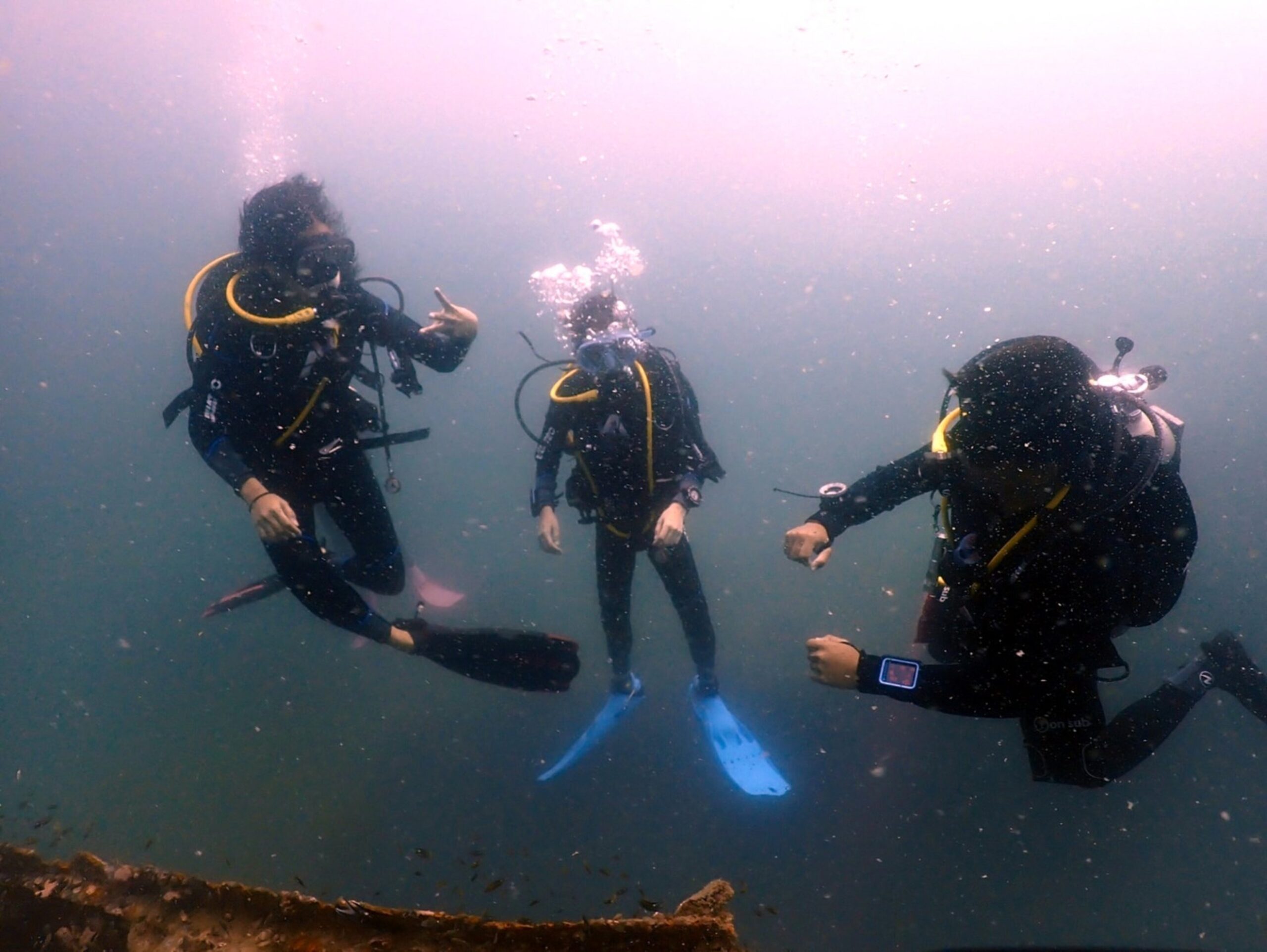 Small group diving tour Lan Ha Bay